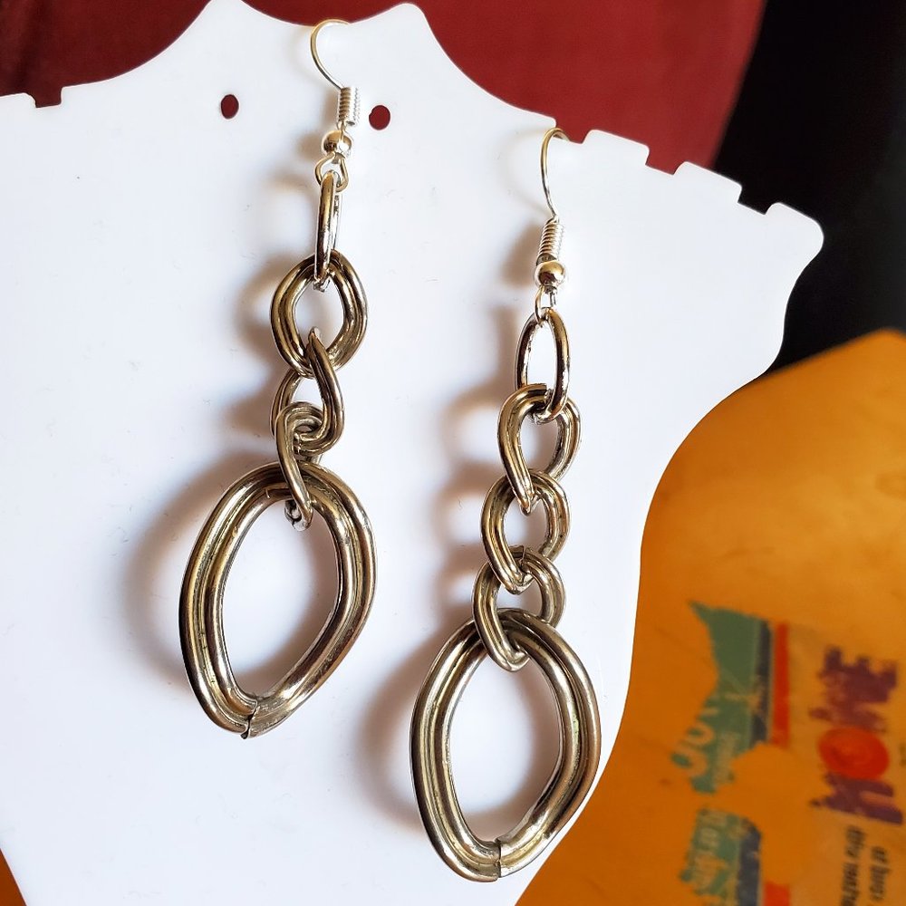 2.5" Silver Tone Tiered Oval Link Dangle Earrings
